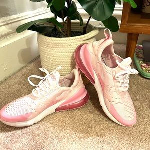 Nike Women’s Air Max 270 Sneaker Pink